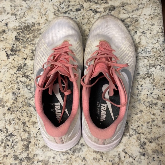 Women’s Nike Metcon 3 - Picture 4 of 6